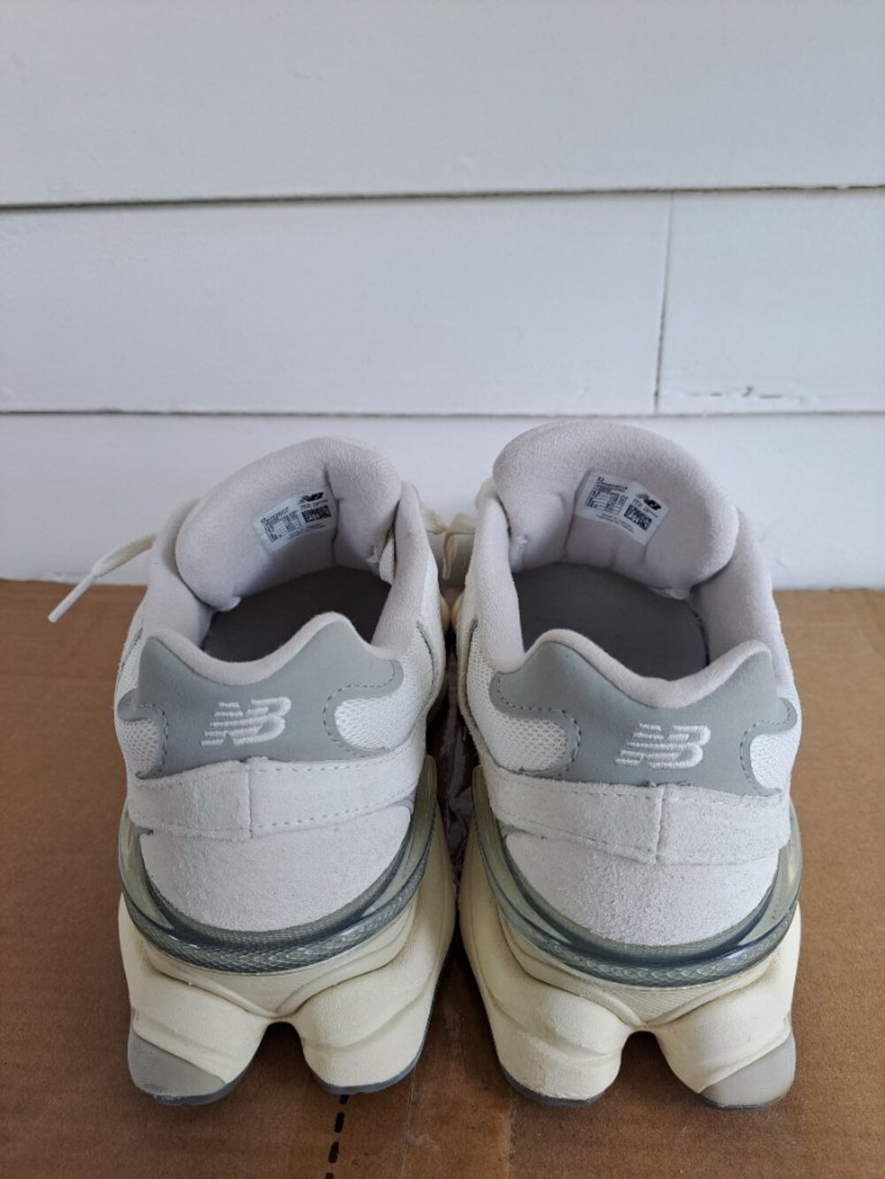 New Balance 9060 Sneakers - white and gray size 8.5 - Picture 3 of 10